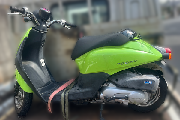 神奈川県横浜市港北区で回収した原付 ホンダ トゥデイ