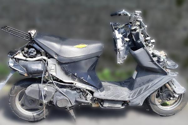 滋賀県東近江市で回収した原付 スズキ アドレスV100